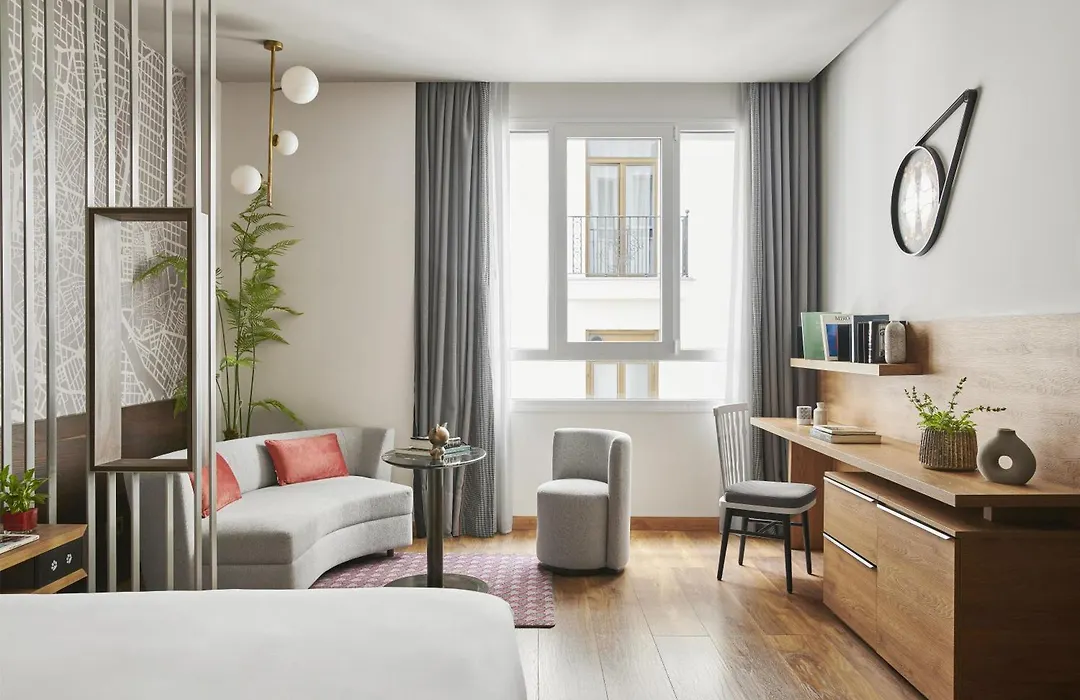 Hyatt Centric Gran Via Madrid-1